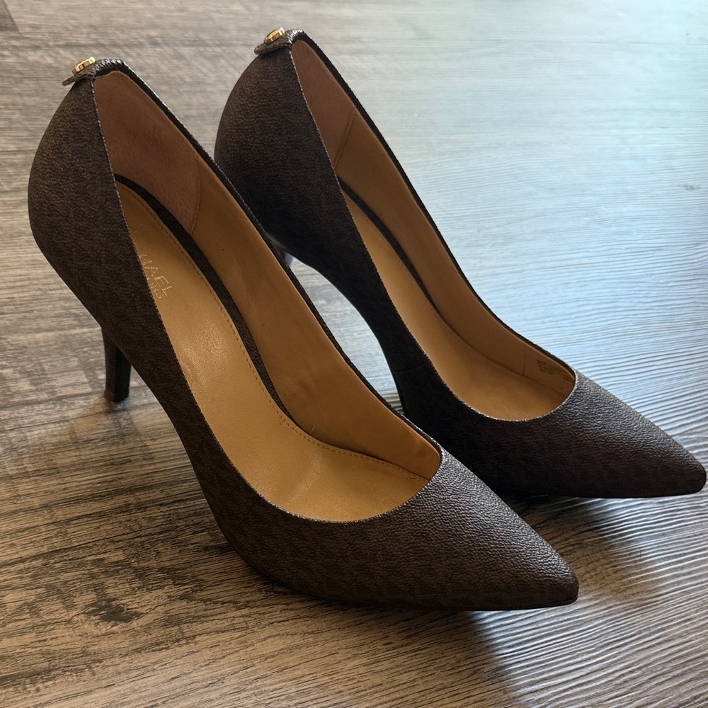 Michael Kors Pointed-Toe Women’s Pumps in Dark Brown